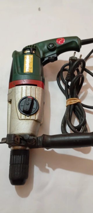 Taladro percutor Metabo KHE 28