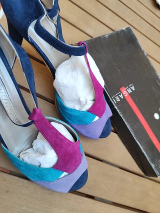 Zapatos de tacón ANGARI azules y morados