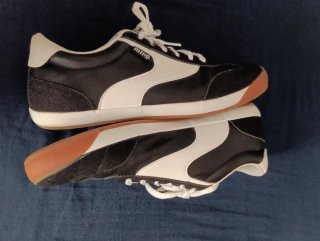 Zapatillas Mustang Negras y Blancas