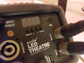 2 Focos LED COB RGB+WW DMX