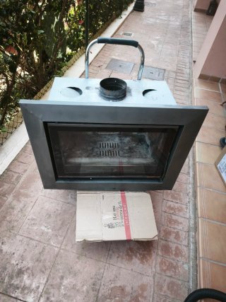 URGE Chimenea Carbel C70 plus leña con ventilación