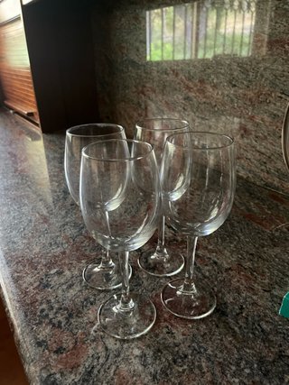 4 Copas de Vino de Cristal