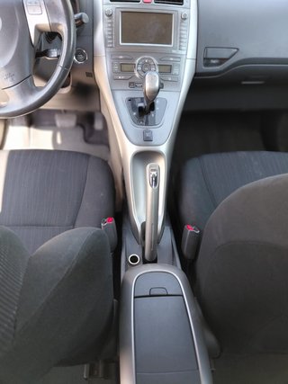 TOYOTA Auris 1.6  Automático