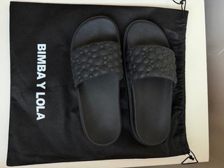 Chanclas Bimba y Lola Negras Talla 39