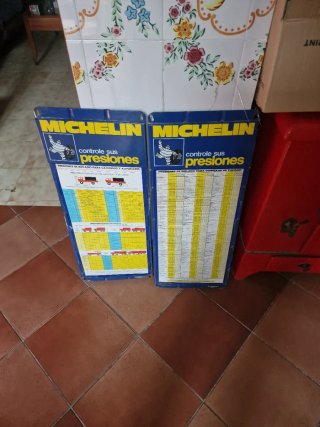 Pareja Carteles Michelin Presiones Neumáticos