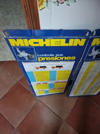 Pareja Carteles Michelin Presiones Neumáticos