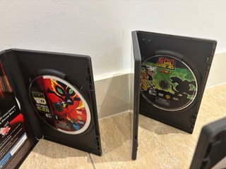 Ben 10 DVD Ultimate Alien volumen 1 y Alien Swarm