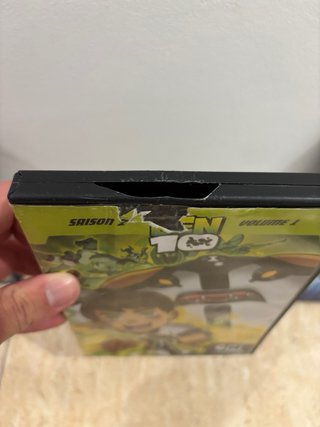 Ben 10 DVD Ultimate Alien volumen 1 y Alien Swarm