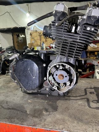Motor Kawasaki ZR 750F