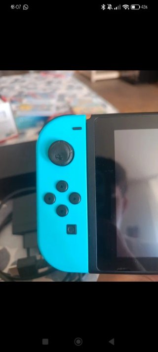 Nintendo Switch + 2 Juegos