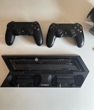 PS4 Slim 1TB + 2 Mandos + Cascos
