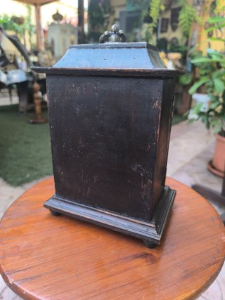 Reloj de Sobremesa Madera con Compartimento