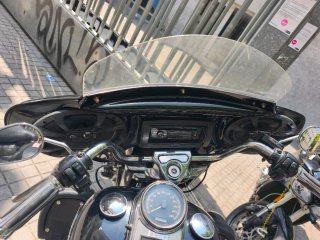 Batwing con altavoces y CD para moto