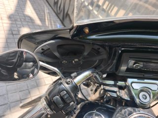 Batwing con altavoces y CD para moto