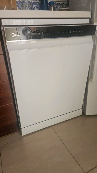 Lavavajillas Midea casi nuevo MDWPF1533CW-W-EU