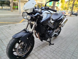 BMW F800R con garantía de 1 año
