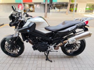 BMW F800R con garantía de 1 año