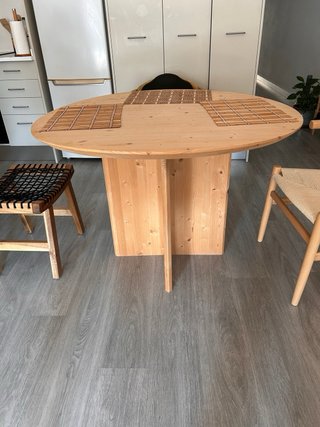 Mesa de comedor redonda madera natural