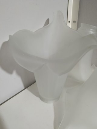 3 grandes tulipas modernistas flor alargada