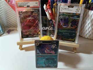 Cartas Pokémon Gengar VMAX PSA 9 y Mega Gengar PCA
