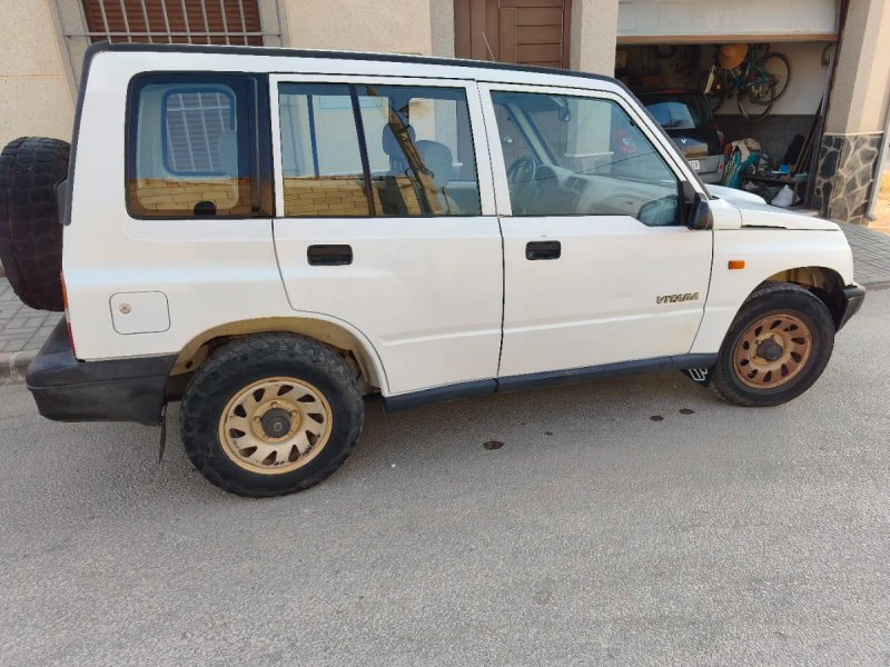 Suzuki Grand Vitara 1999 - foto 1