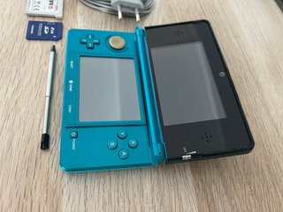 Nintendo 3DS Azul + FIFA 15 + Cargador