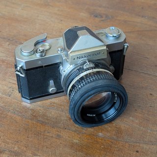 Nikkormat FT + Nikkor 50mm f/1.4