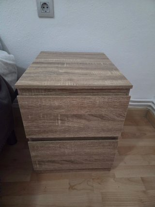 2 mesitas de noche de madera
