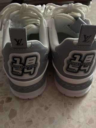 Louis Vuitton Skate Grises y Blancas
