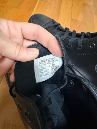 Converse a estrenar de piel