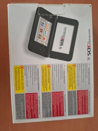 Caja y manuales Nintendo 3DS XL