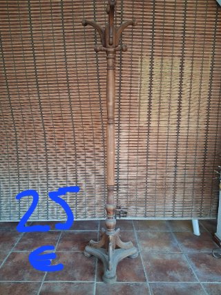 Macetero de madera con enrejado