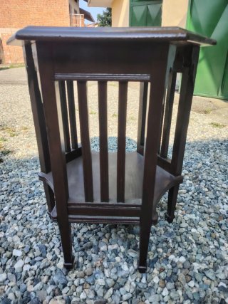Tavolino esagonale in legno marrone