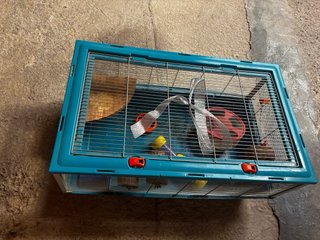 Jaula para hámster/conejo con accesorios