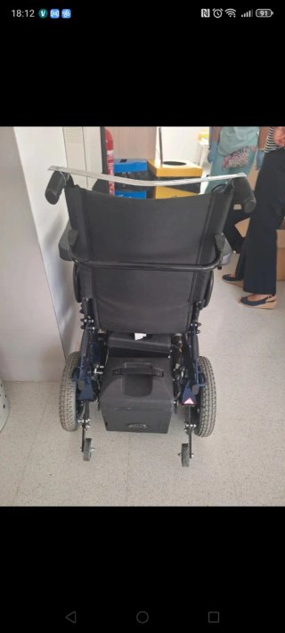 Silla de ruedas eléctrica + otra de regalo