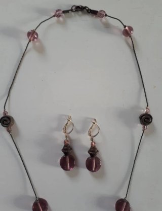 Juego pendientes y collar