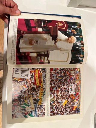 El libro de la Virgen