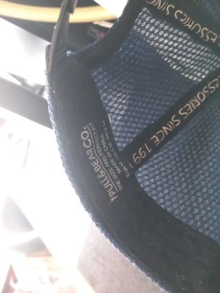 Gorra Pull&Bear Roja y Azul
