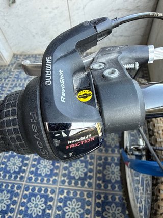 Bicicleta de montaña DECATHLON B-PRO JR 24