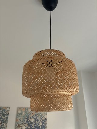 Lámpara de techo de mimbre