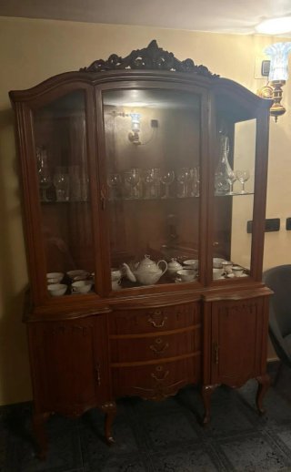 Vitrina Clásica Madera y Cristal