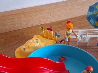 Playmobil Piscina con Tobogan