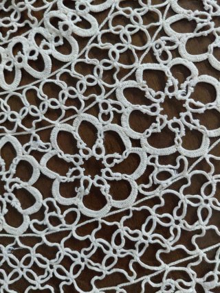 Tondo chiacchierino fatto a mano beige cm63