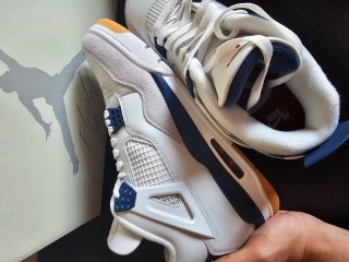 Jordan 4 SB Blu Navy