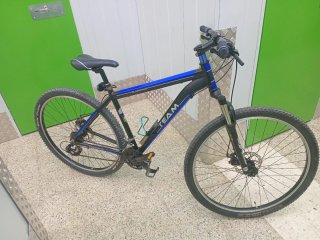Bicicleta de Montaña Azul y Negra