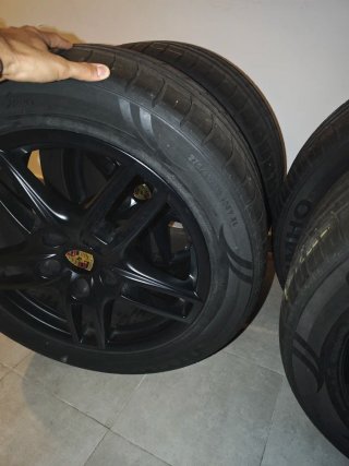 RUEDAS + LLANTAS (4) 19'