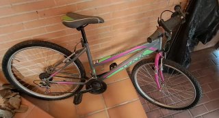 Bicicleta Montaña Full Suspension Y otra de 26"