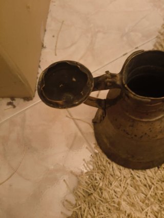 Caffettiera araba antica in rame