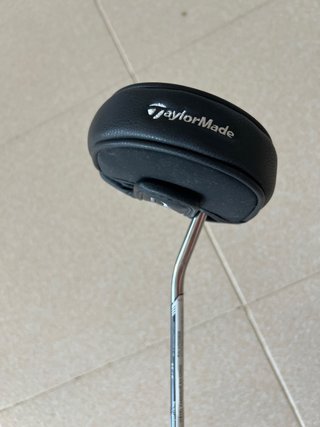 Palo de golf TaylorMade (nuevo a estrenar)