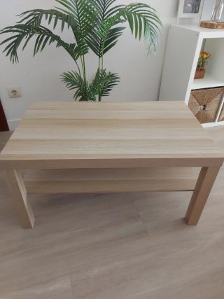 Mesa auxiliar madera Ikea sin estrenar.